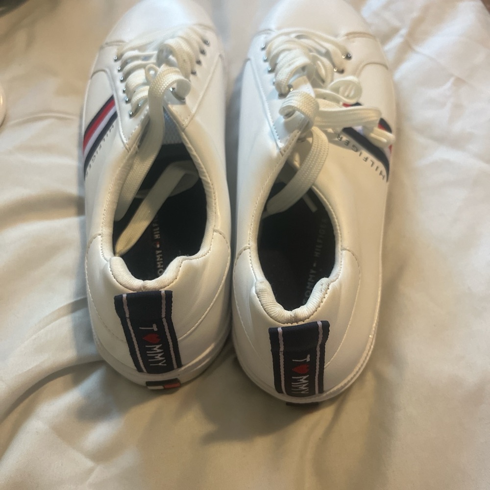 shoes - Picture 3 of 4